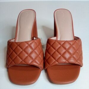 The Drop Women's Pattie High Block Heeled Mule Sandal, Quilted Toffee, Sz.10